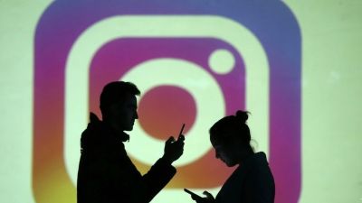 इन्स्टाग्रामवर प्रेम जडलं, ४ मुलांची आई प्रियकराबरोबर पळाली; पण मुलांच्या आर्त हाकेने…