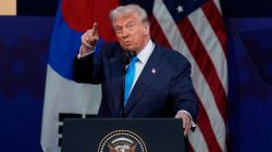 Dnald Trump : “होर्मुझच्या सामुद्रधुनीतून होणारी तेलाची वाहतूक रोखली तर…”, डोनाल्ड ट्रम्प यांचा इराणला गंभीर इशारा