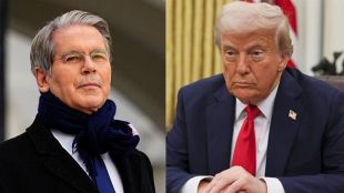 Donald Trump summoning Scott Besent during live interview | US Iran War latest news updates today | डोनाल्ड ट्रम्प आणि अर्थमंत्री स्कॉट बेझंट मुलाखत | अमेरिका इराण इस्रायल युद्ध बातम्या