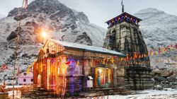 Kedarnath Helicopter vs Trekking : केदारनाथ यात्रेला पायी जावे की हेलिकॉप्टरने? जाणून घ्या दोन्ही प्रवासाचे फायदे, तोटे