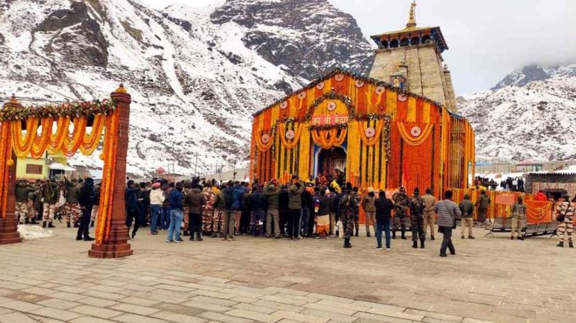 Kedarnath Helicopter Booking vs Trekking