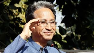Sonam Wangchuk released from NSA charges Ladakh | केंद्र सरकारचा सोनम वांगचुक यांच्यावरील एनएसए मागे घेण्याचा निर्णय | Sonam Wangchuk Ladakh protest legal update | सोनम वांगचुक राष्ट्रीय सुरक्षा कायदा कारवाई रद्द