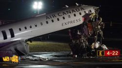 LaGuardia Airport Accident: Air Canada Pilots Killed | न्यूयॉर्कच्या विमानतळावर भीषण अपघात! धावपट्टीवर एअर कॅनडाचे विमान वाहनाला धडकले; दोन्ही वैमानिकांचा मृत्यू