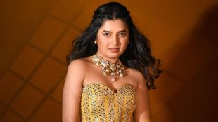 maharashtrachi hasyajatra fame actress prajakta mali answer to fan question about her marriage