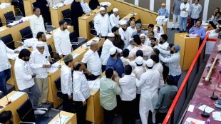 malegaon-municipal-corporation-budget-clash-over-132-crore-loan-in-general-body-meeting