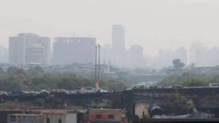 Mumbai Air Pollution Control | मुंबई हवा प्रदूषण | Water Mist Sprinklers on Street Lights | गोवंडी देवनार प्रदूषण उपाय