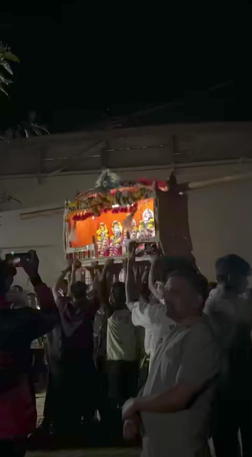 actor nikhil bane went to hometown chiplun for shimga holi ceremony celebrate festival with tradition