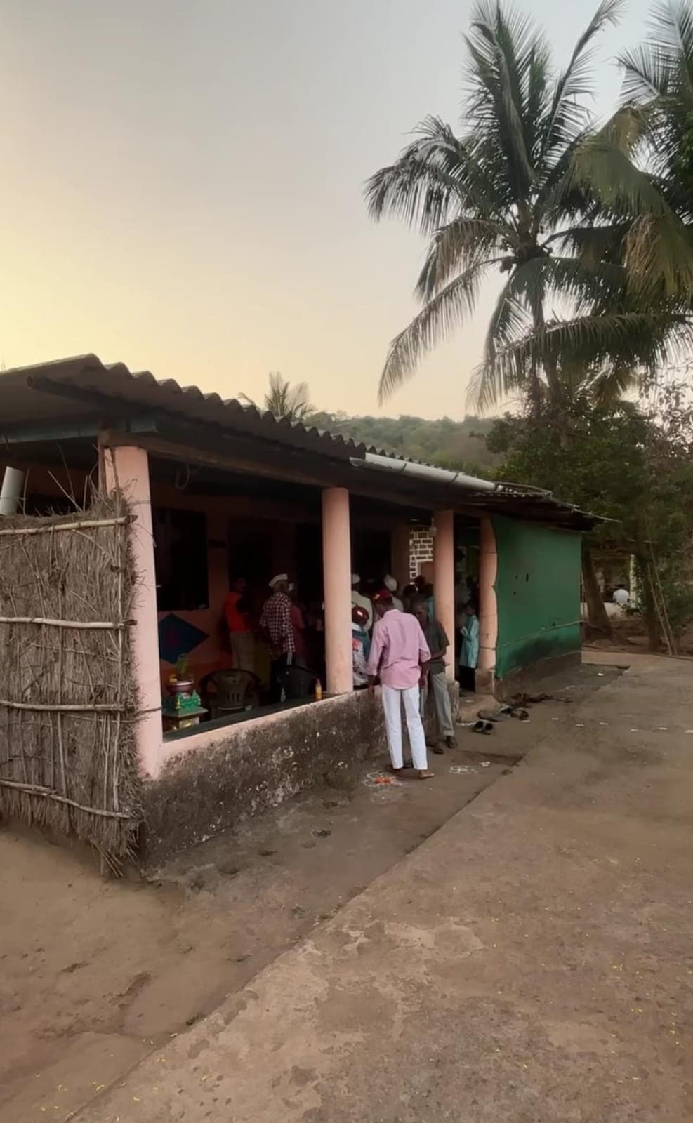 actor nikhil bane went to hometown chiplun for shimga holi ceremony celebrate festival with tradition