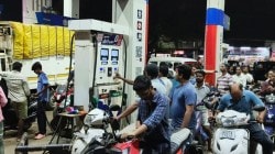 ​इंधन तुटवड्याच्या अफवेने सिंधुदुर्गात खळबळ; सावंतवाडीत पेट्रोल पंपांवर ग्राहकांच्या रांगा