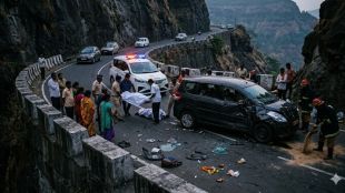 Pune Dive Ghat accident news today | Truck bike collision Saswad road | Fursungi police arrest truck driver | Pune road accident fatalities Marathi news