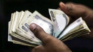 salary-delayed-for-contractual-electricity-workers-in-nagpur-bjp-mla-linked-company-under-fire