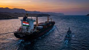 Indian vessel transiting Strait of Hormuz safely | Indian sailors killed in West Asia conflict news | होर्मुजची सामुद्रधुनी भारतीय जहाज | भारतीय खलाशांचा मृत्यू युद्ध अपडेट
