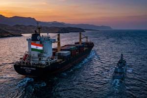 Indian vessel transiting Strait of Hormuz safely | Indian sailors killed in West Asia conflict news | होर्मुजची सामुद्रधुनी भारतीय जहाज | भारतीय खलाशांचा मृत्यू युद्ध अपडेट