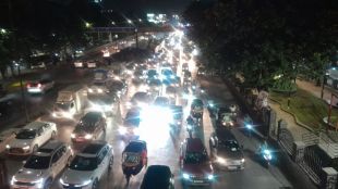 thane-metro-4-bridge-work-causes-major-traffic-jam-on-ghodbunder-and-eastern-express-highway