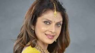 Veteran Marathi actress Varsha Usgaonkar cheated in a financial fraud case.