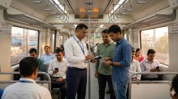 वातानुकूलित लोकलमध्ये विनातिकीट प्रवासी वाढले; दंडवसुलीत ९९ टक्के वाढ