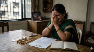 Ghatkopar gold scam suspect Sonal Rabari | मुंबईत स्वस्त सोने देण्याच्या नावाखाली फसवणूक | Woman cheated 2.35 crore in gold investment | घाटकोपर पोलीस ठाण्यात फसवणुकीचा गुन्हा दाखल