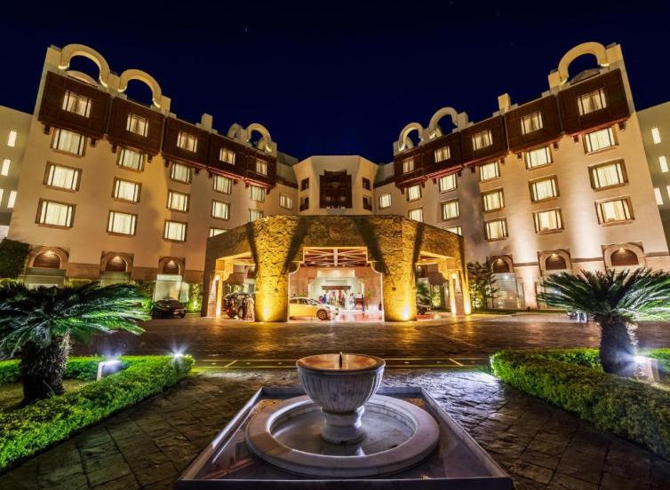 US Iran Peace Talks at Serena Hotel Islamabad | अमेरिका इराण शांतता चर्चा सेरेना हॉटेल | US Iran conflict history and diplomacy | इस्लामाबादमध्ये अमेरिका इराण बैठक आणि पाकिस्तानची मध्यस्थी