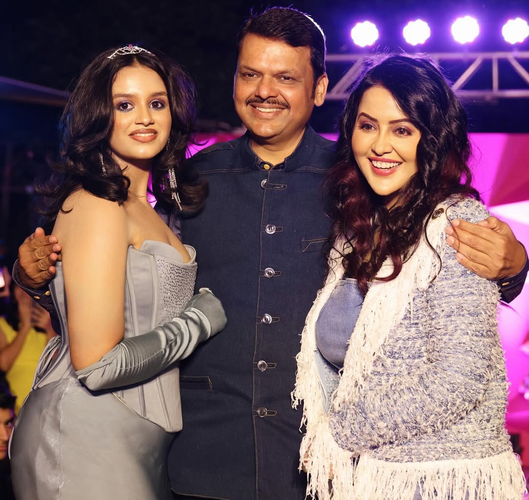 Amruta Fadnavis birthday celebration, Divija Fadnavis emotional post for mother,