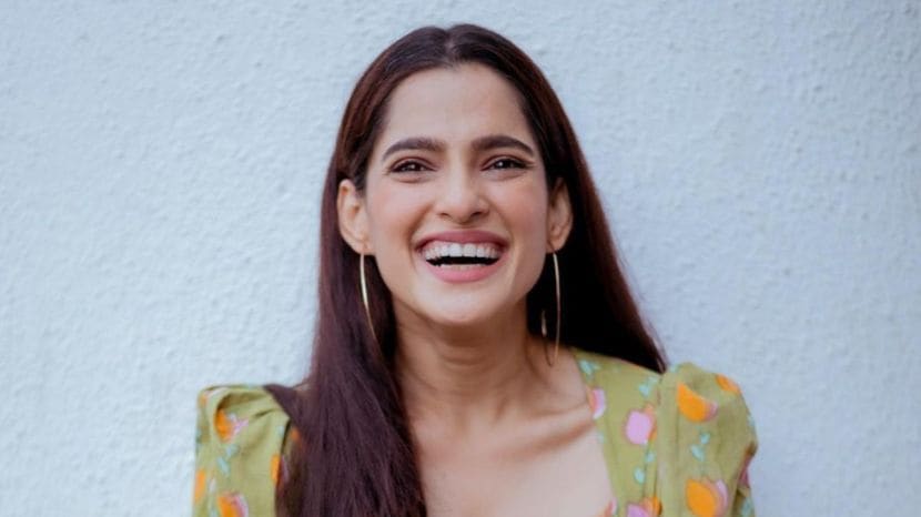 प्रिया बापट व उमेश कामतला विचारले गेले की, तुम्ही दोघं फूडी आहात का? त्यावर उमेशने फूडी असल्याचे सांगितले; तर प्रियाने मी फूडी नाही, असे सांगितले. उमेश म्हणाला, “मी सगळ्यातलं सगळं खातो. मी वेगवेगळ्या ठिकाणचं वेगवेगळं, वेगवेगळ्या देशांतलं वेगवेगळं खात असतो.”