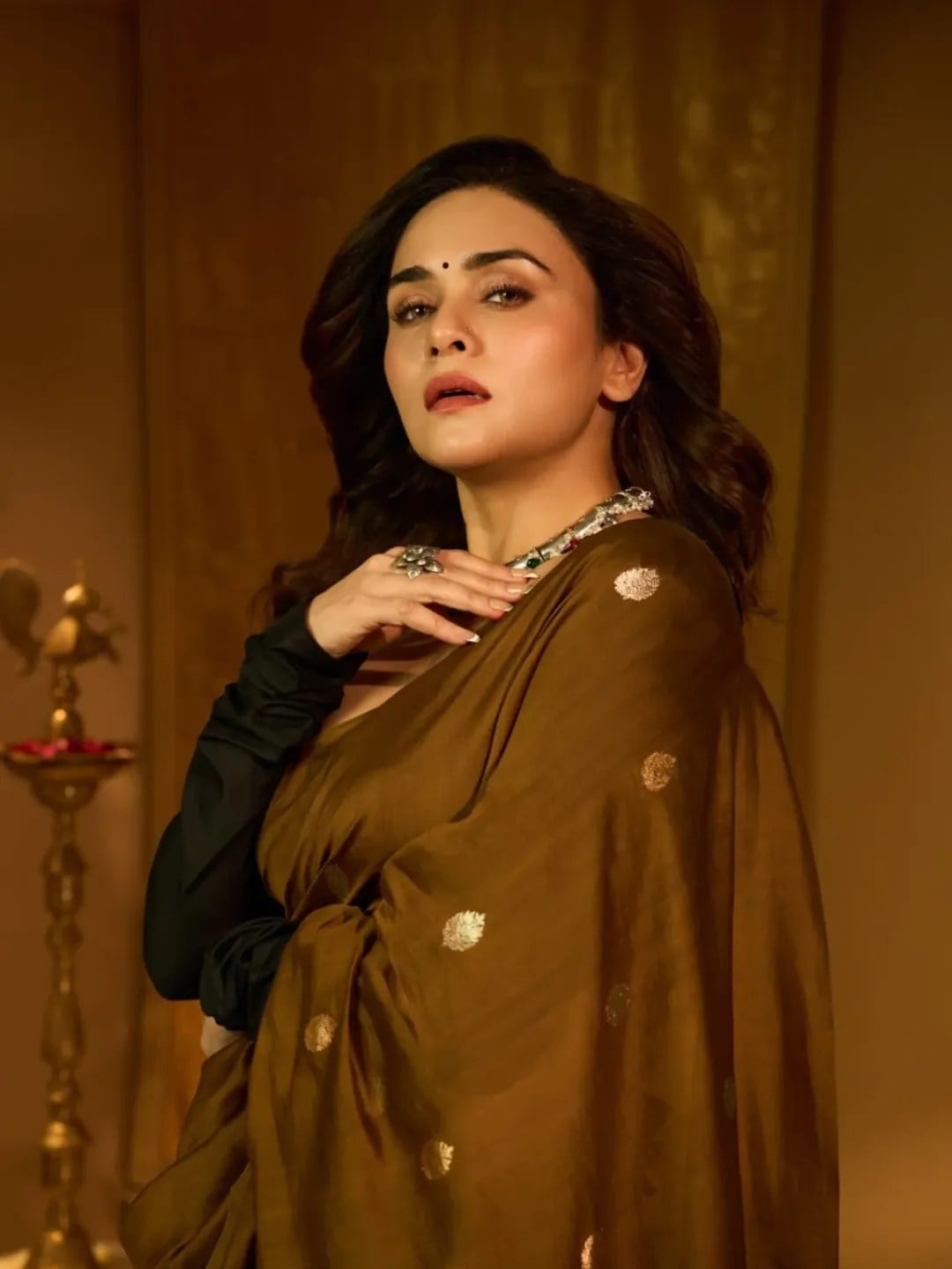 Amruta Khanvilkar sky blue saree look
