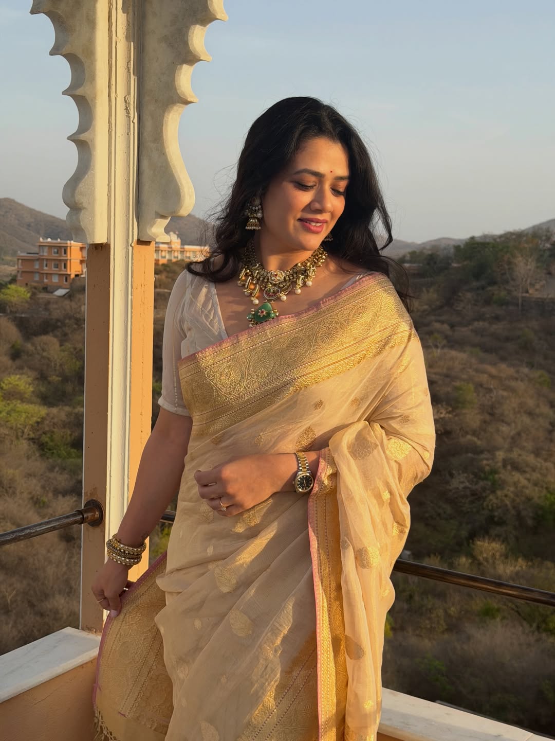 Girija Oak pastel dress look