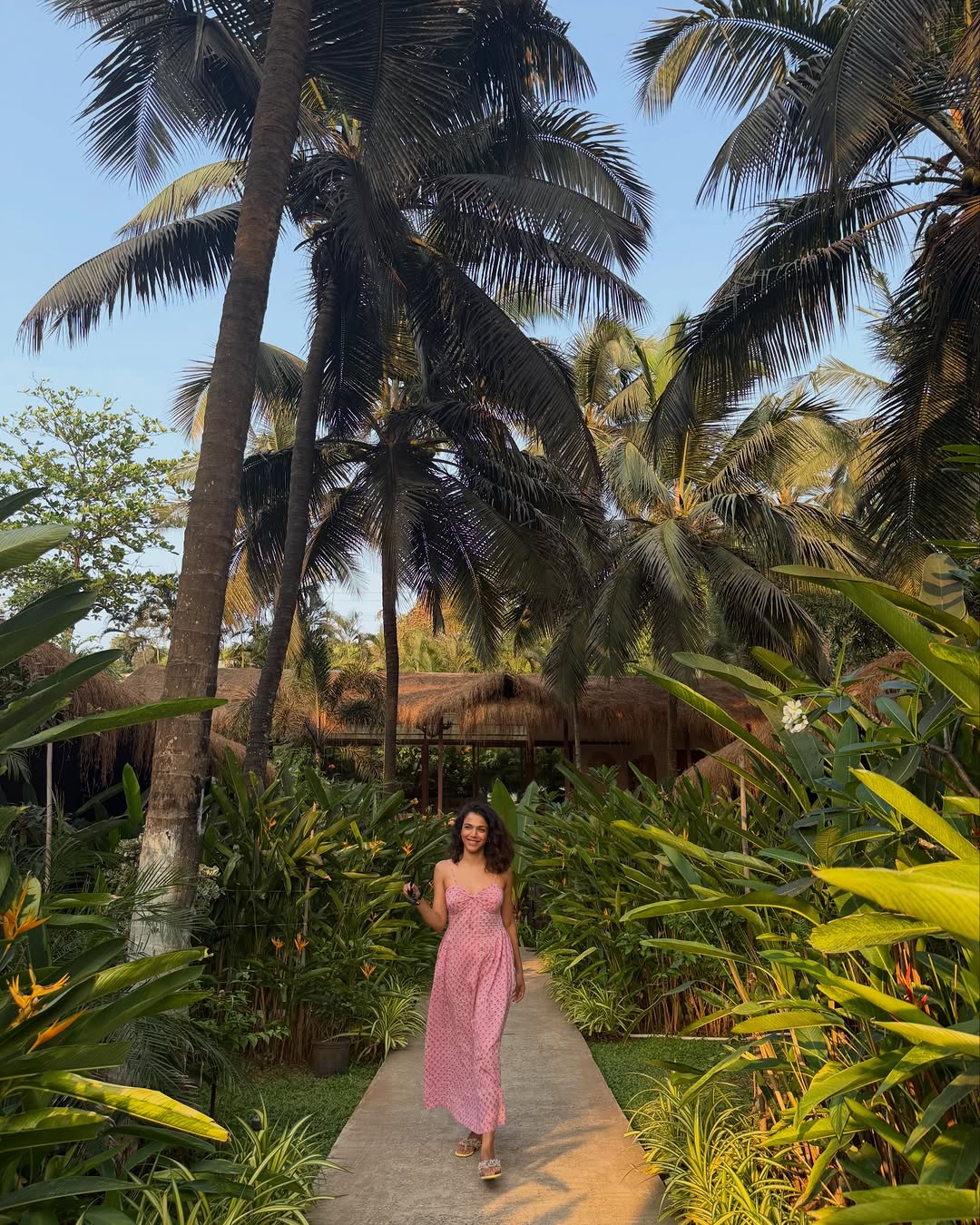 Shriya Pilgaonkar Goa trip with mother photos