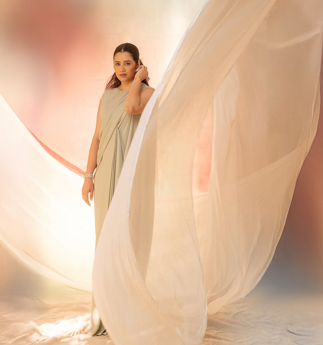 Girija Oak pastel dress look