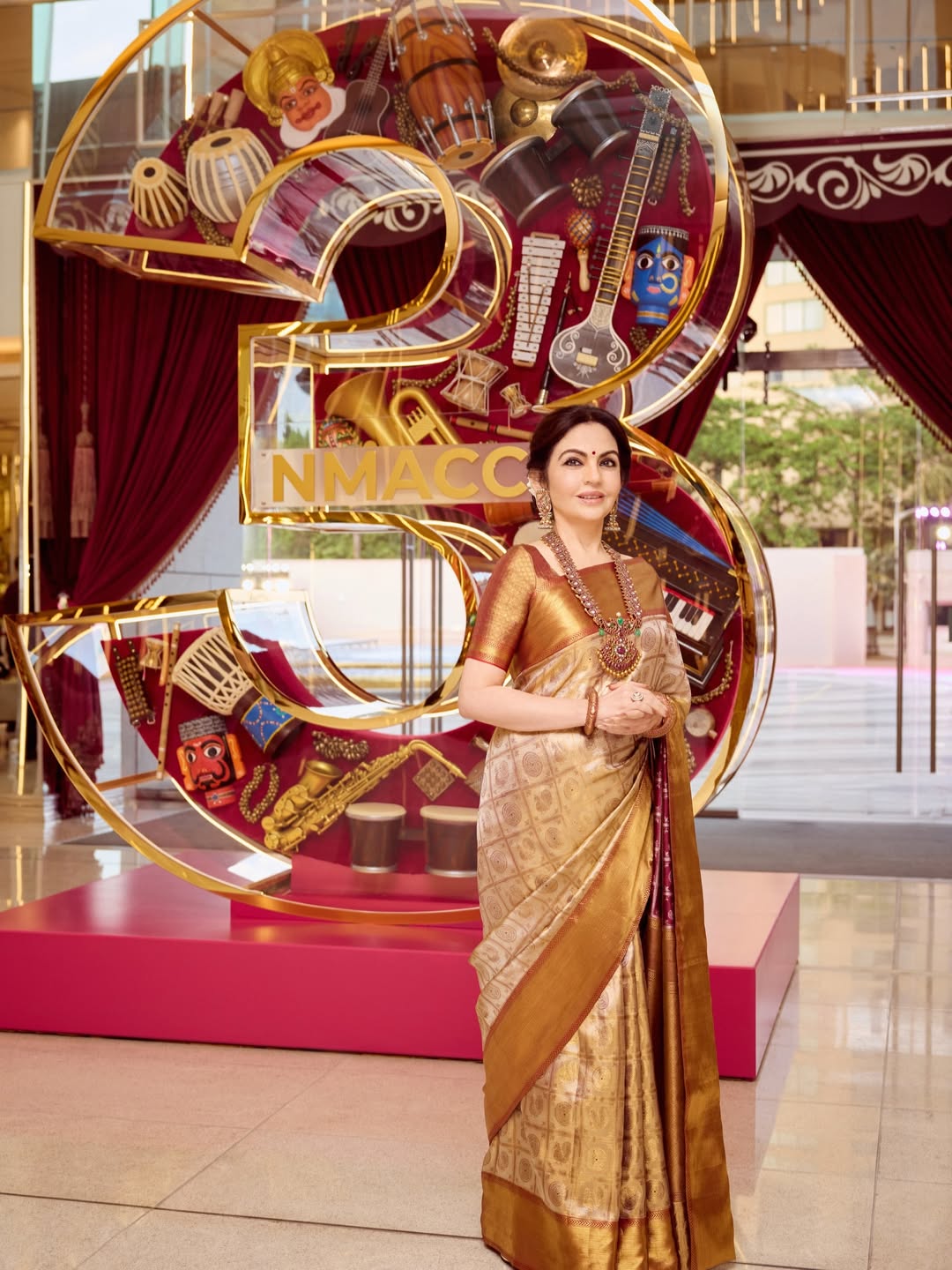 Nita Ambani Jamdani Saree look