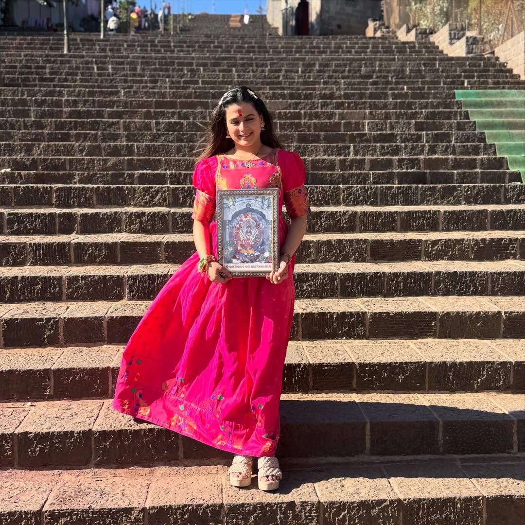 Prajakta Gaikwad Kalubai temple visit photos