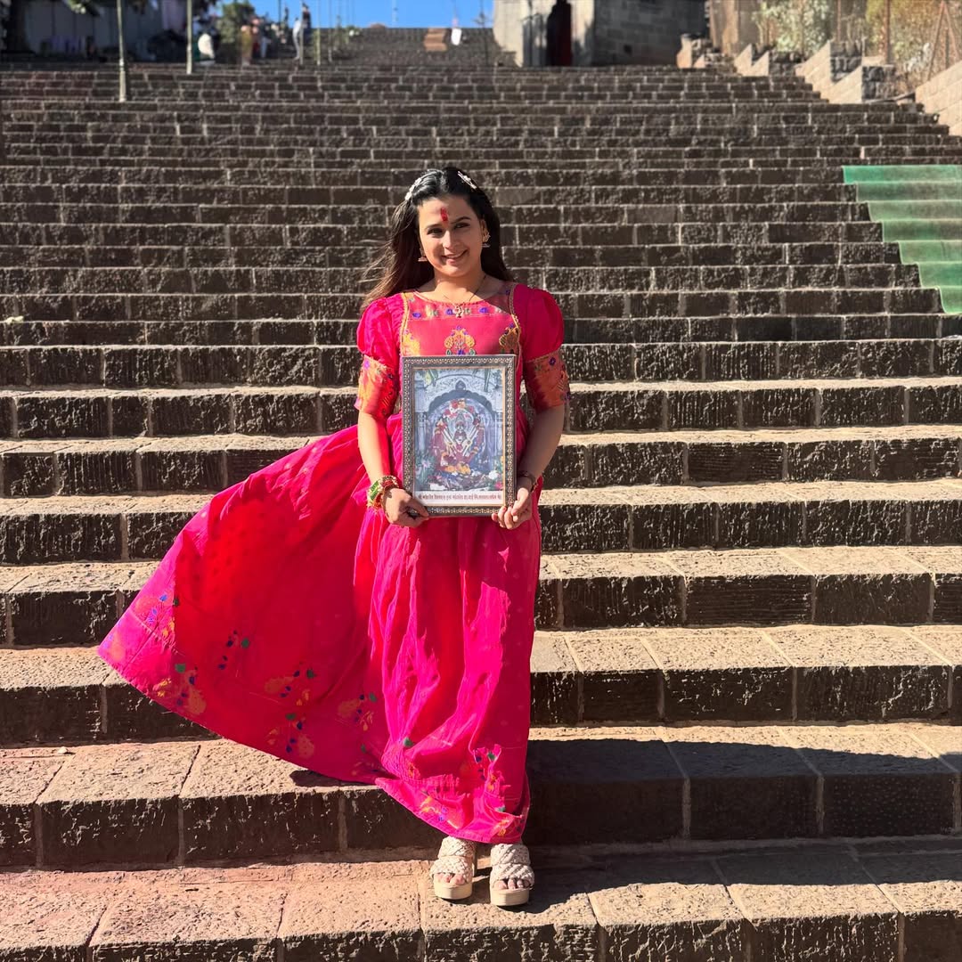 Prajakta Gaikwad Kalubai temple visit photos