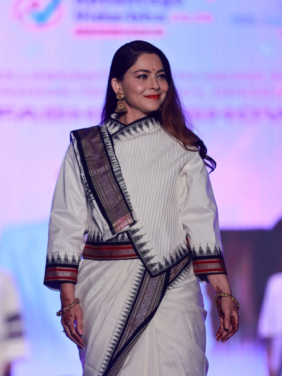 Sonalee Kulkarni Vidarbha Karvatkathi saree ethnic look