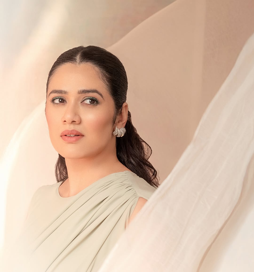 Girija Oak pastel dress look