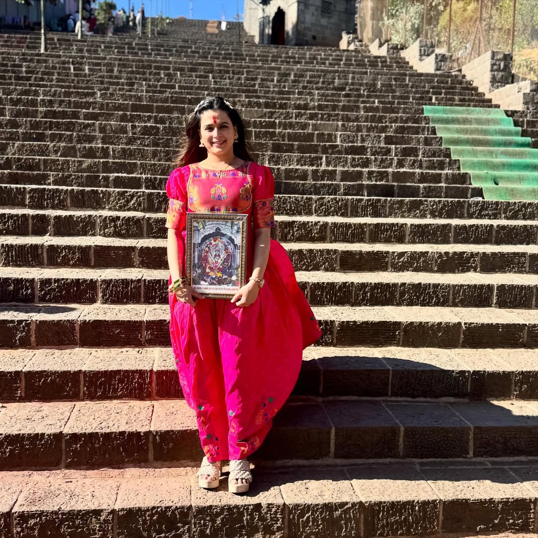 Prajakta Gaikwad Kalubai temple visit photos