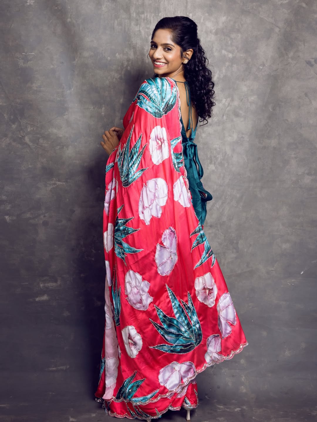 Jamie Lever saree look