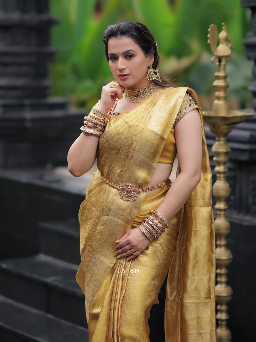Prajakta Gaikwad golden Kanjeevaram saree lookc