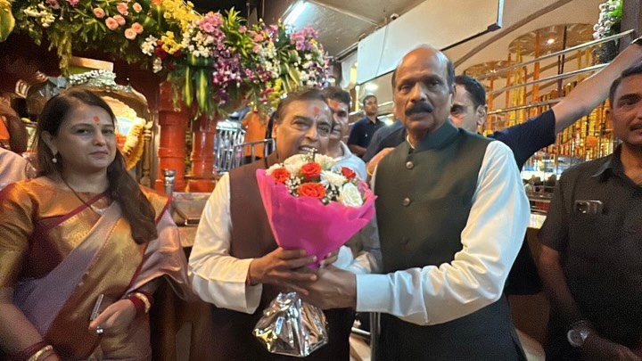 Mukesh Ambani Siddhivinayak visit on birthday