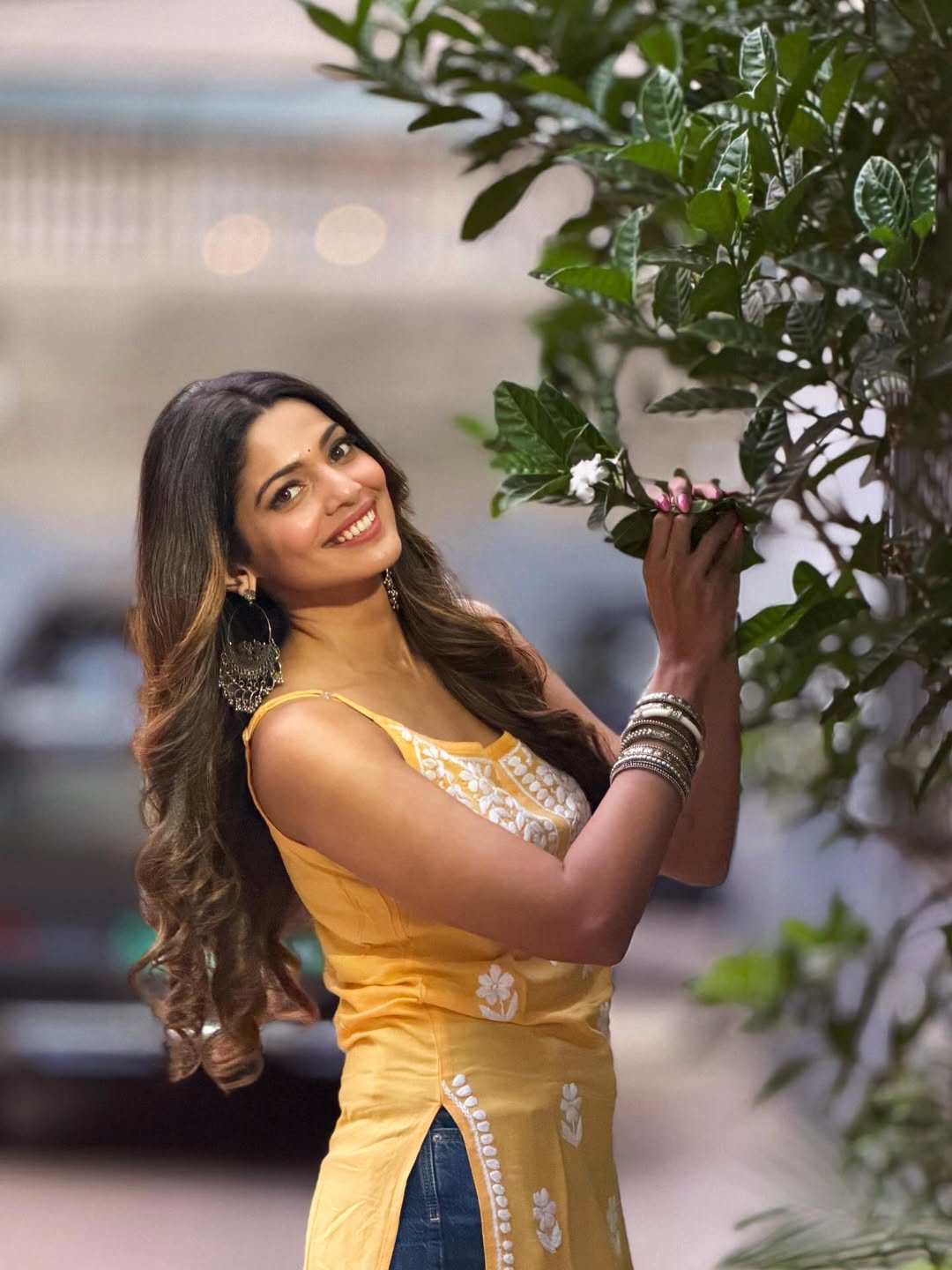 Pooja Sawant Salbardi movie promotion look