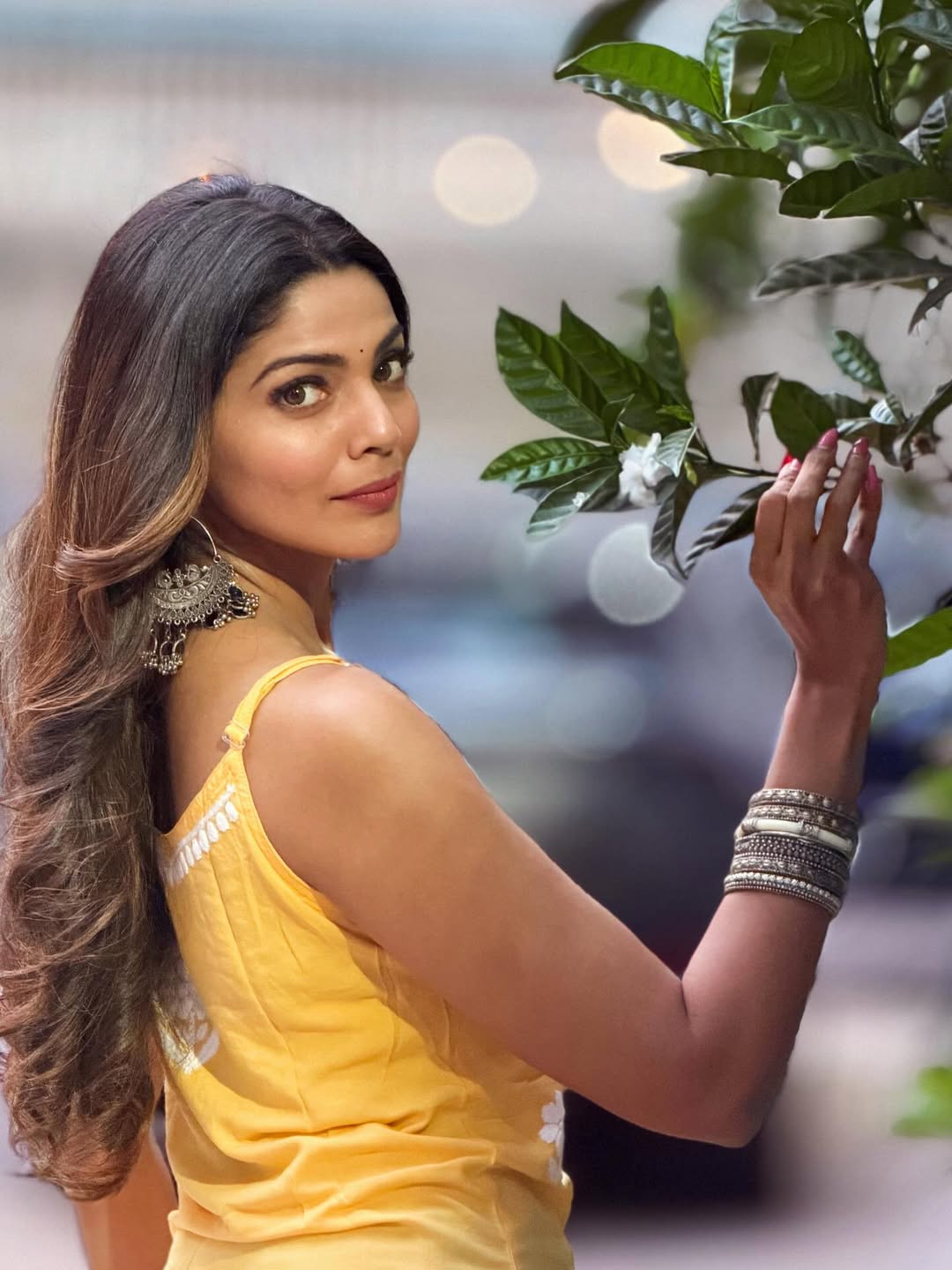 Pooja Sawant Salbardi movie promotion look
