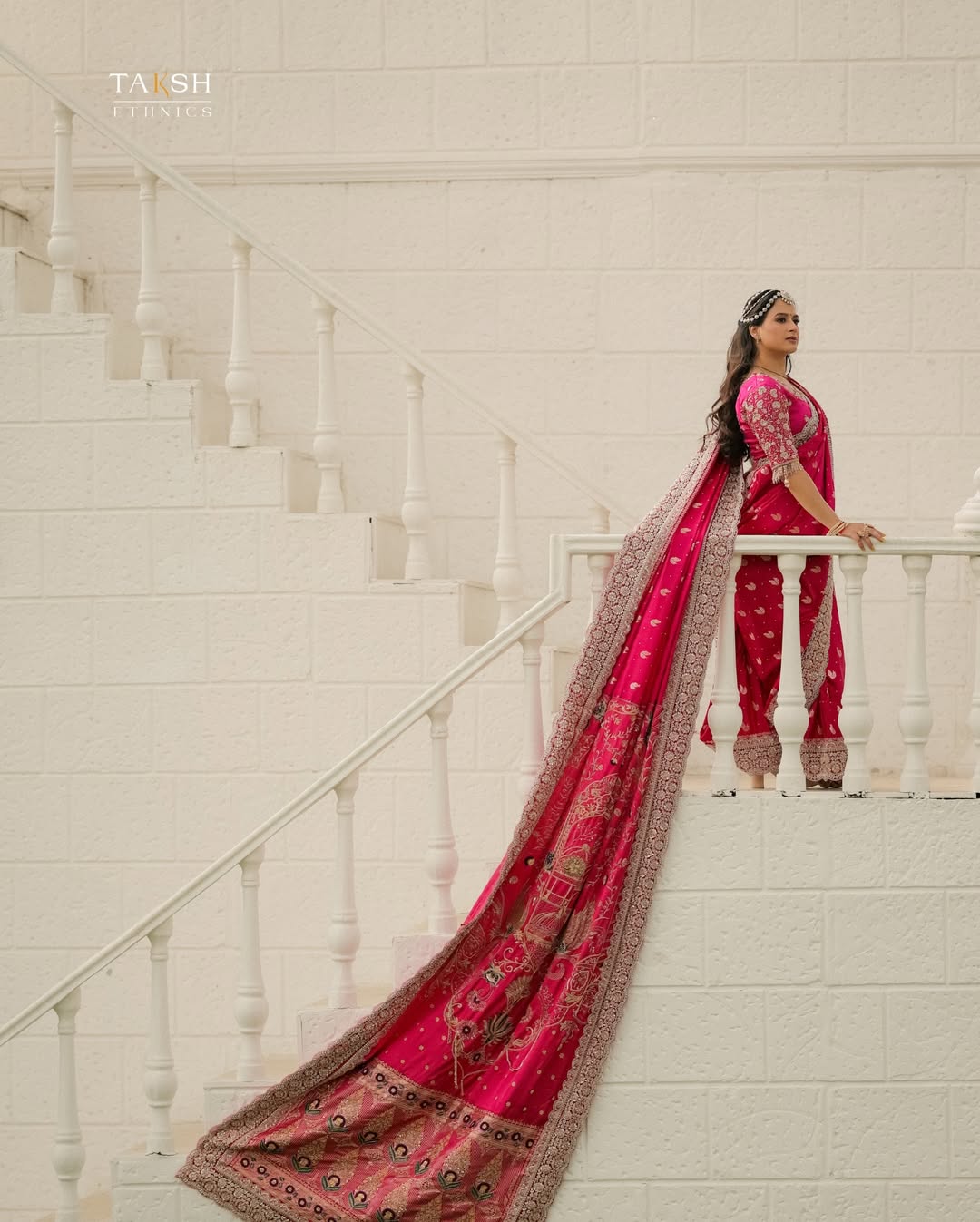 Prajakta Gaikwad royal look goes viral