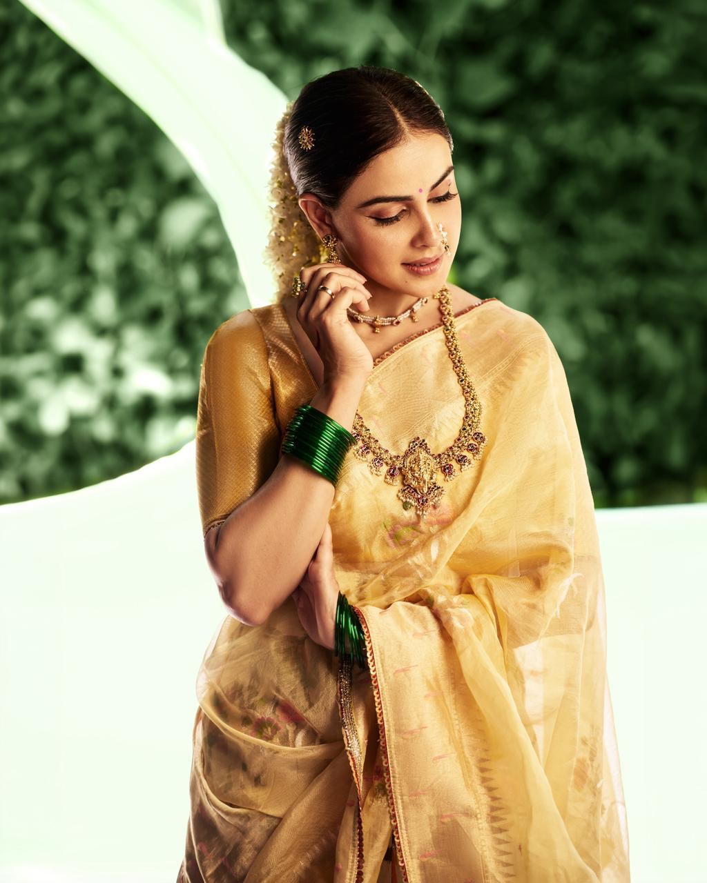 Genelia Deshmukh Maharashtrian Saree Look
