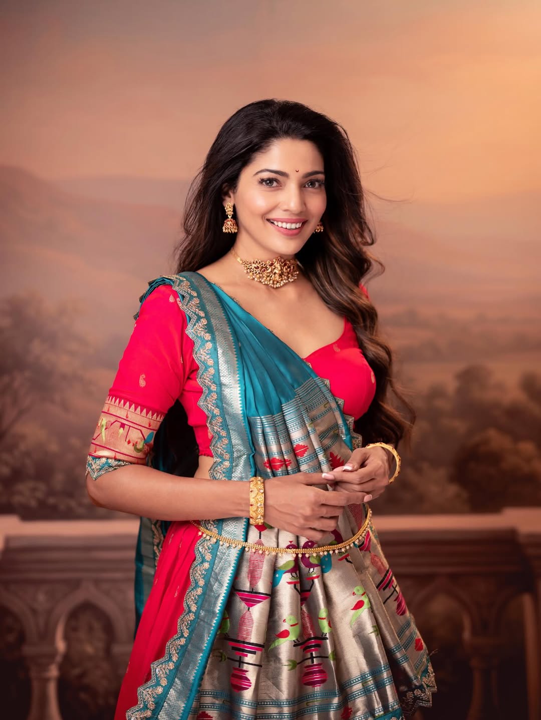 Pooja Sawant red lehenga look photos