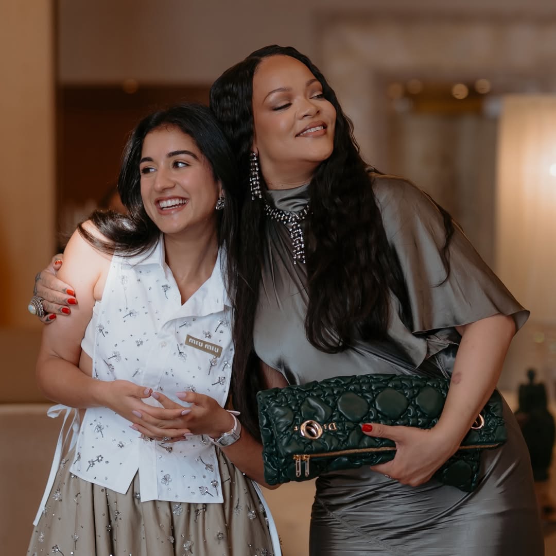 Rihanna in Mumbai Antilia Rihanna Aarti at Ambani House,