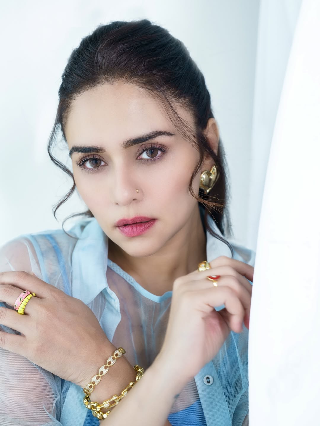 Amruta Khanvilkar Filmfare Roundtable Look