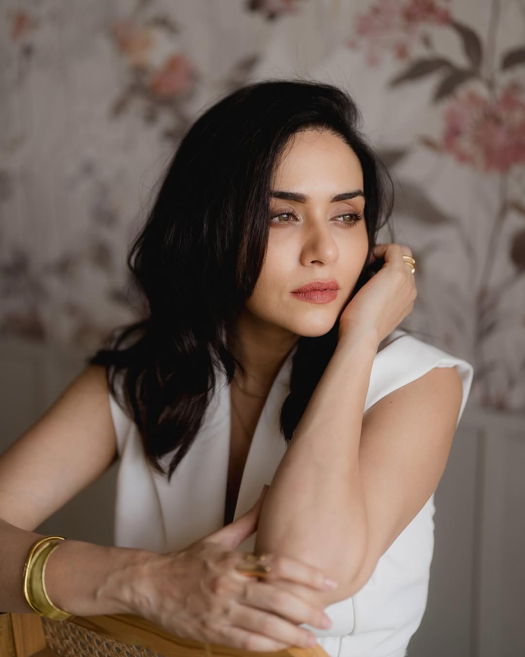 Amruta Khanvilkar Filmfare Roundtable Look