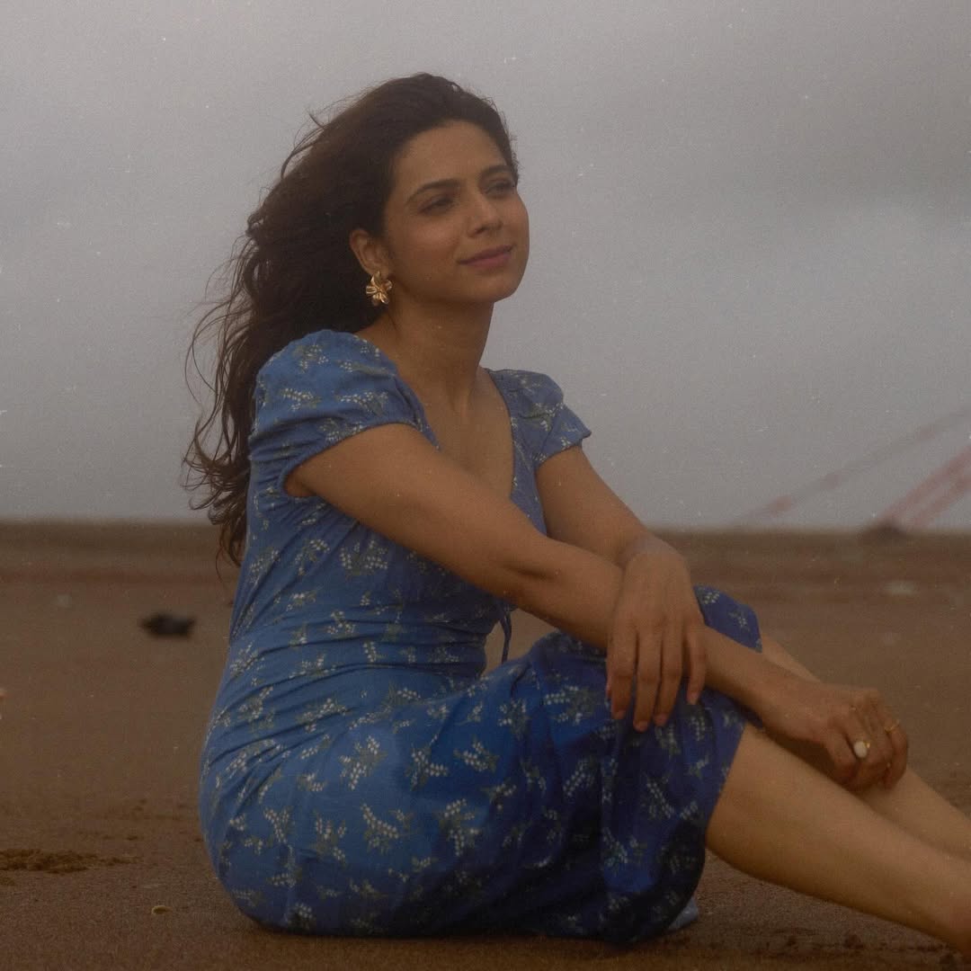 Anaghaa Bhagare Beach Photoshoot Viral