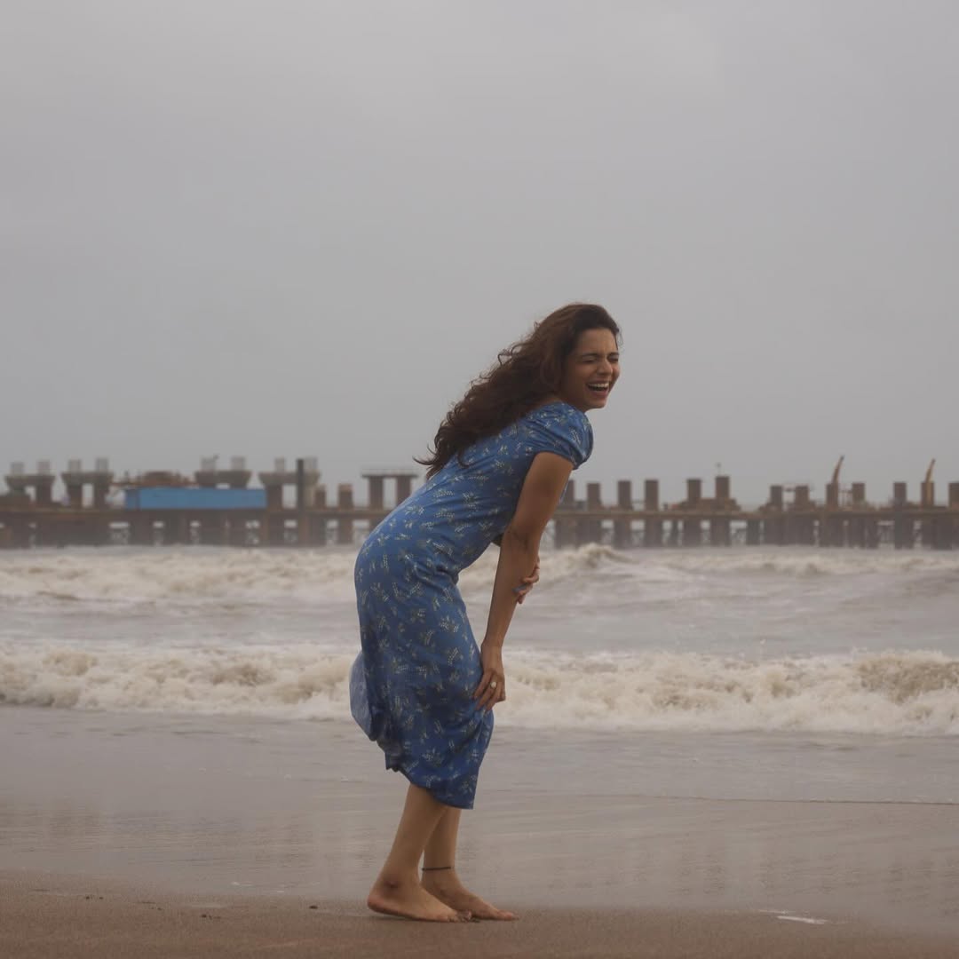 Anaghaa Bhagare Beach Photoshoot Viral
