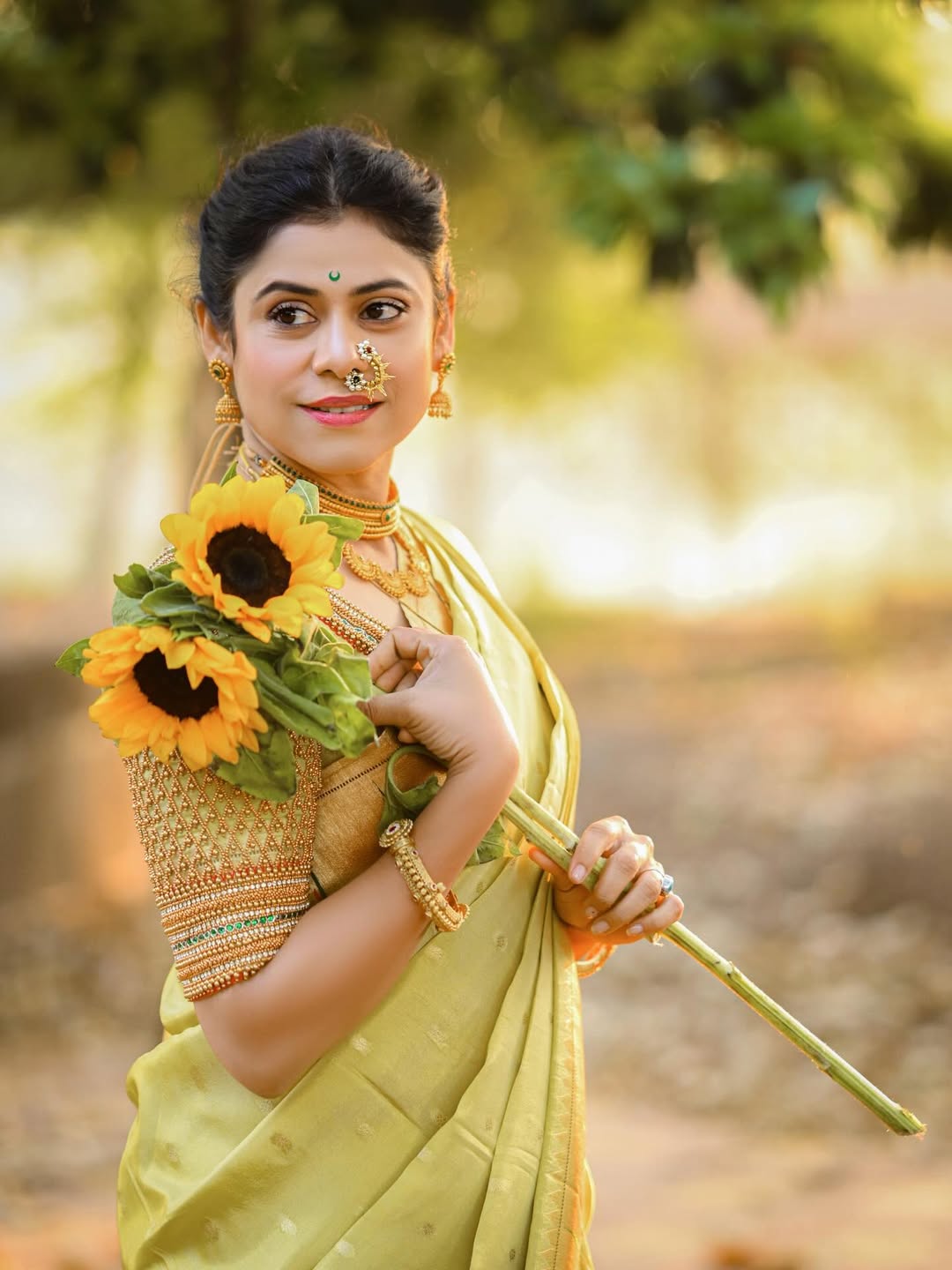 Ashvini Mahangade White Muniya Paithani Saree Look