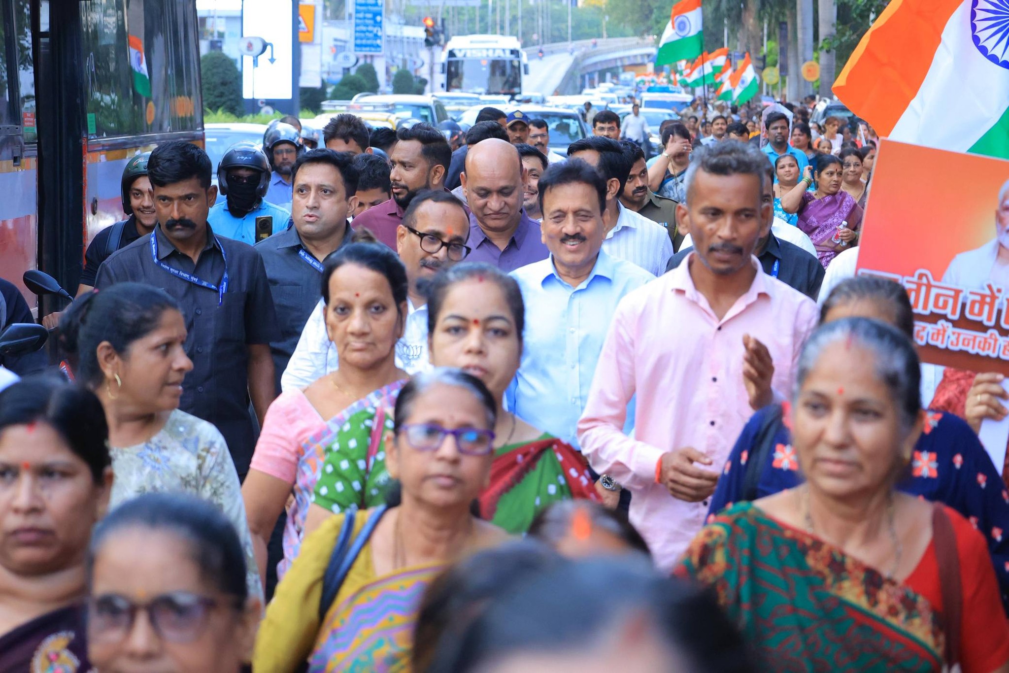 BJP Minister Girish Mahajan Mumbai Rally Controversy