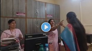 BJP corporators Rajshree Kale and Rohini Chimte clash | Pune Municipal Corporation Baner hostel project row | PMC building viral video BJP dispute | Pune political news Marathi